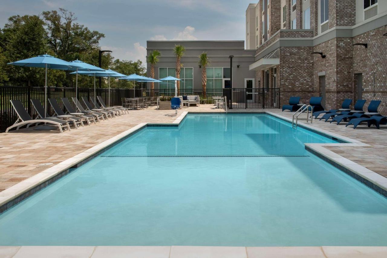 Hilton Garden Inn Pensacola Downtown מראה חיצוני תמונה