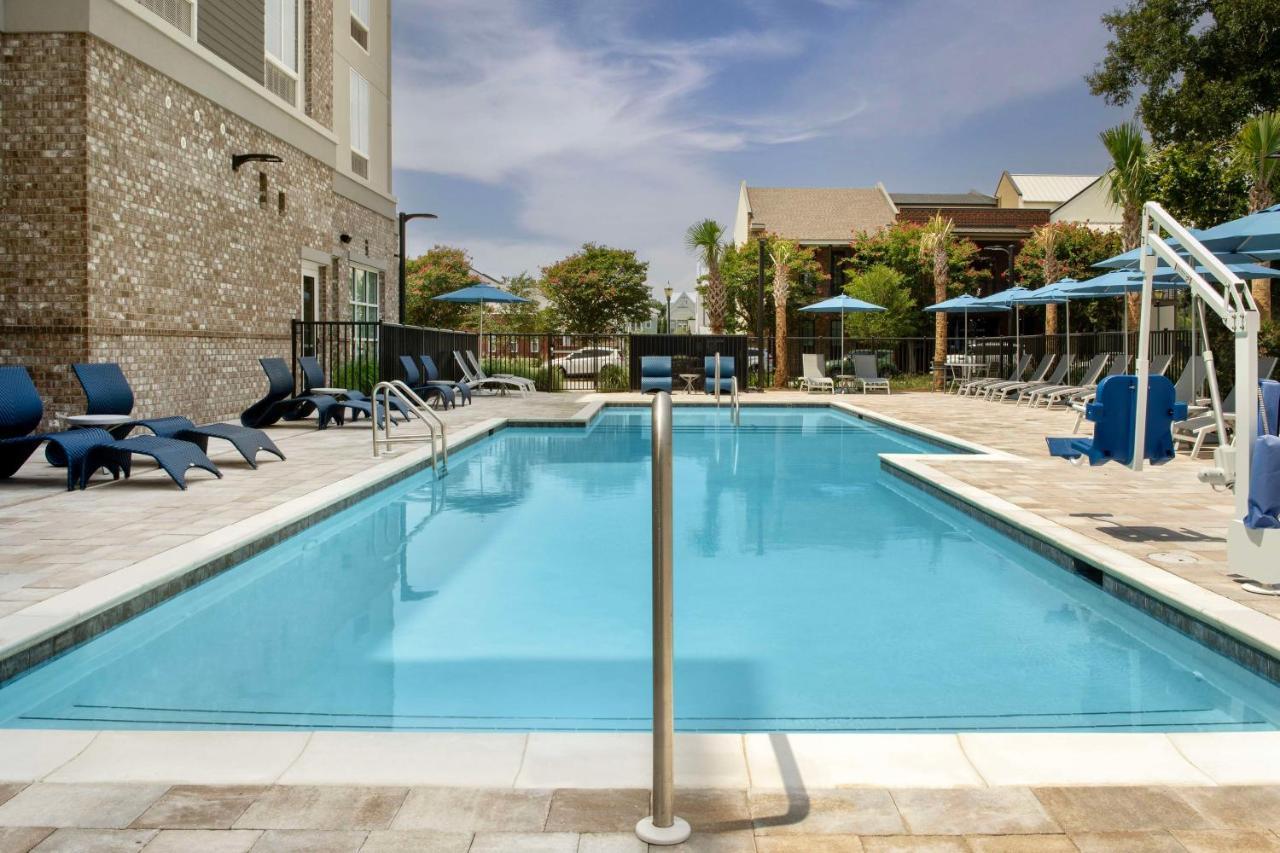 Hilton Garden Inn Pensacola Downtown מראה חיצוני תמונה